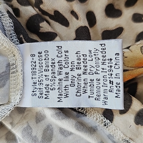 Johnny Was Cheetah Puff Sleeve Floral Top ~ Size Small - Picture 10 of 10